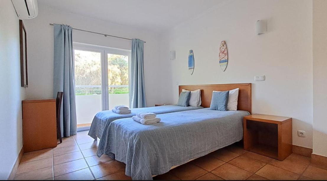 Spacious Apartment Near Porto De Mos Beach, Lagos. Værelse billede